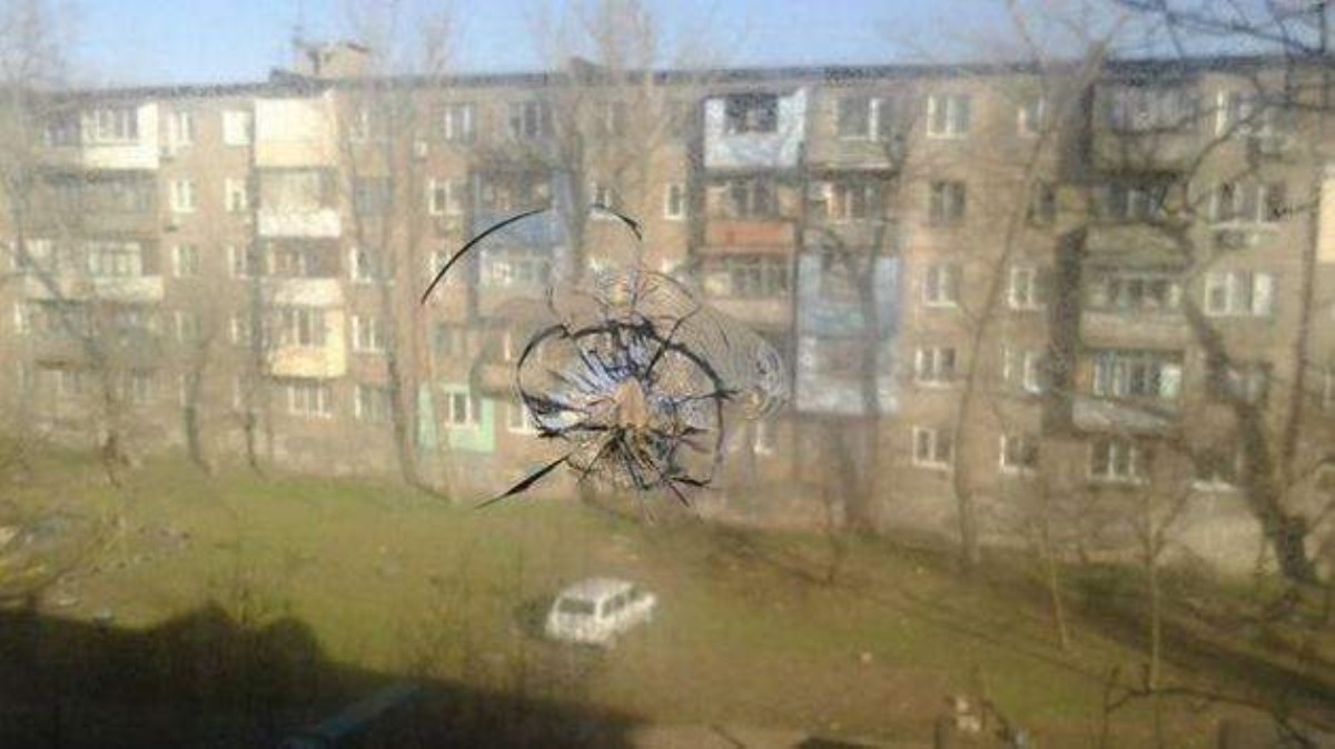 Туда не ходи, сюда не смотри: за что в Донецке могут кинуть "на подвал"