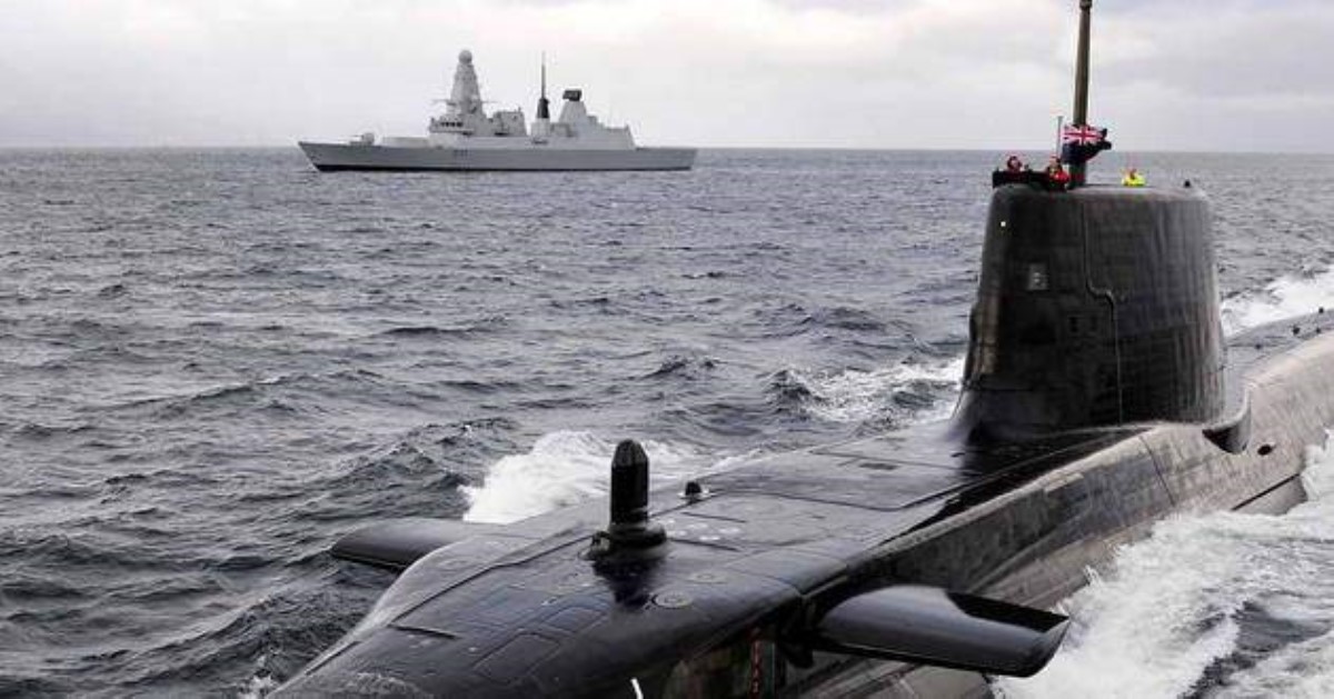 Российские корабли "охотились" за британской подлодкой во время атаки в Сирии