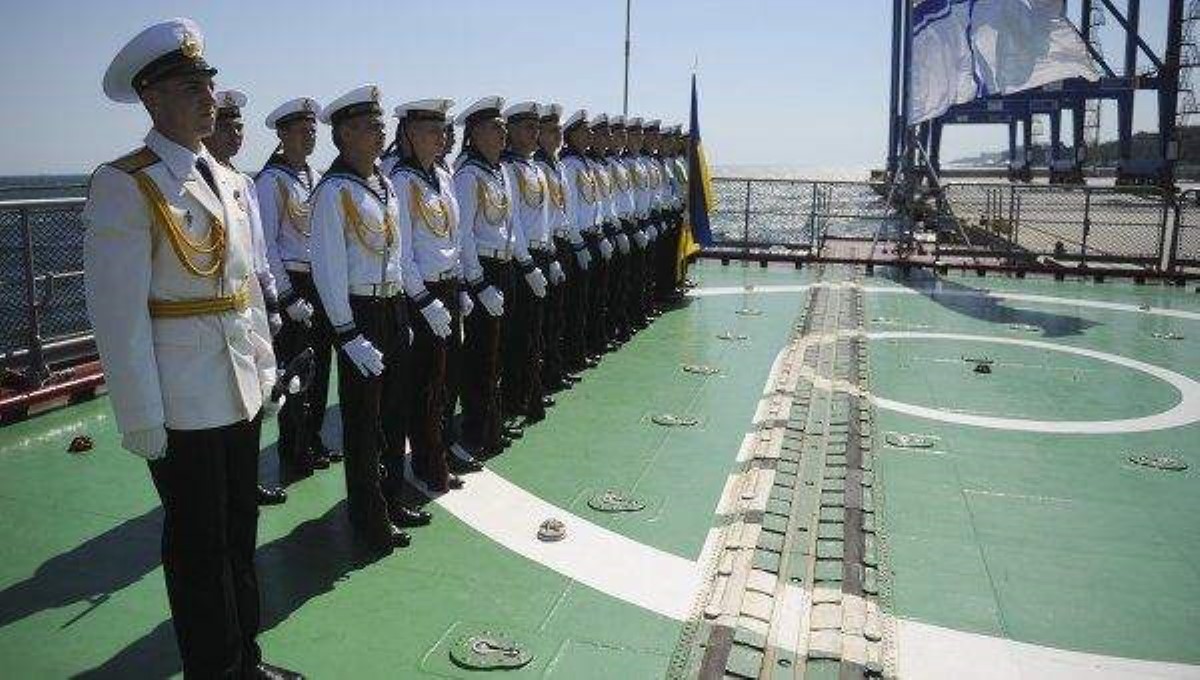 Никому не нужные: украинские моряки пригрозили Порошенко возвращением в Крым
