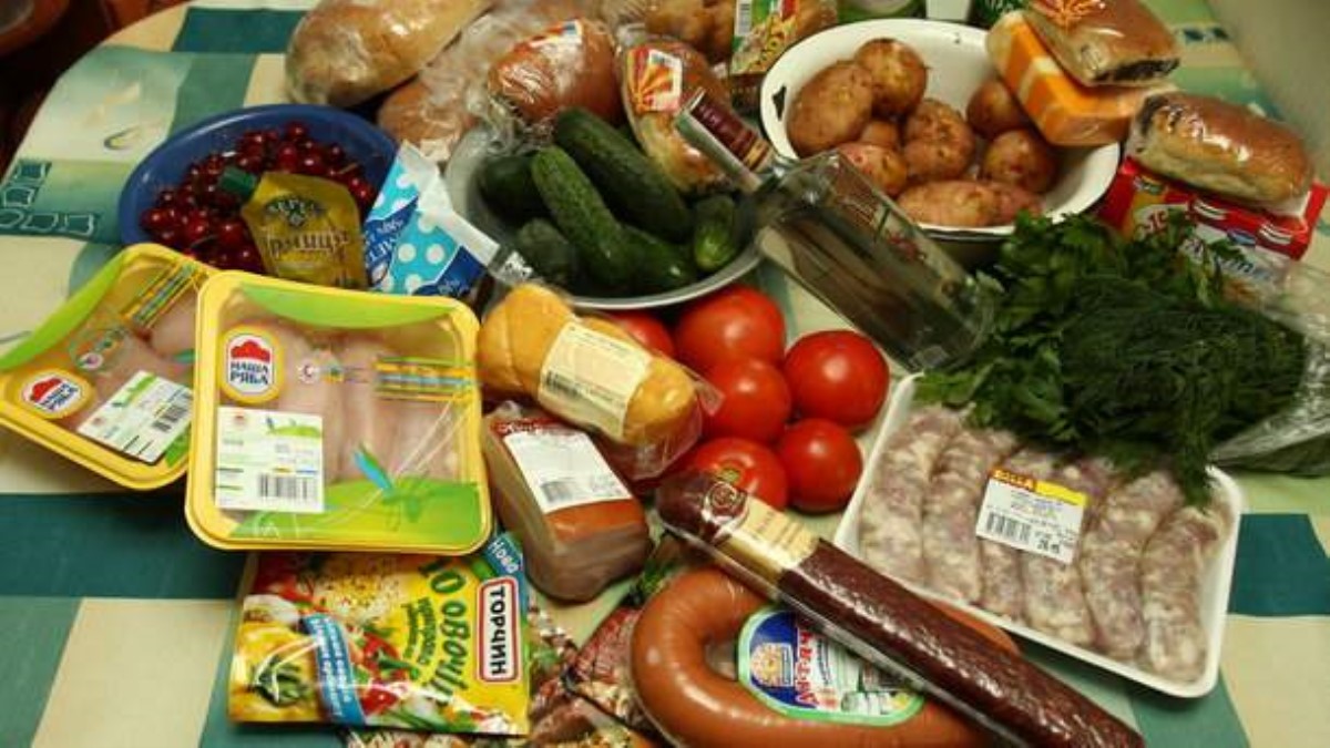 Украинцы стали меньше тратиться на продукты