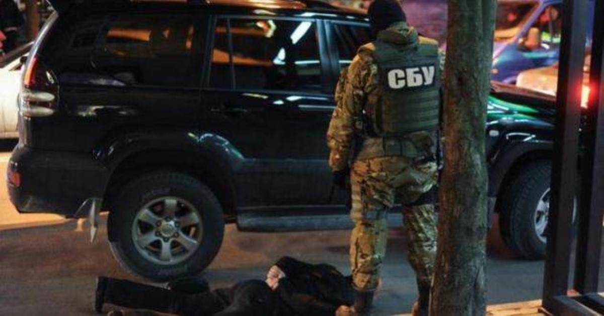 Появилось видео захвата на Донбассе боевика ЛНР