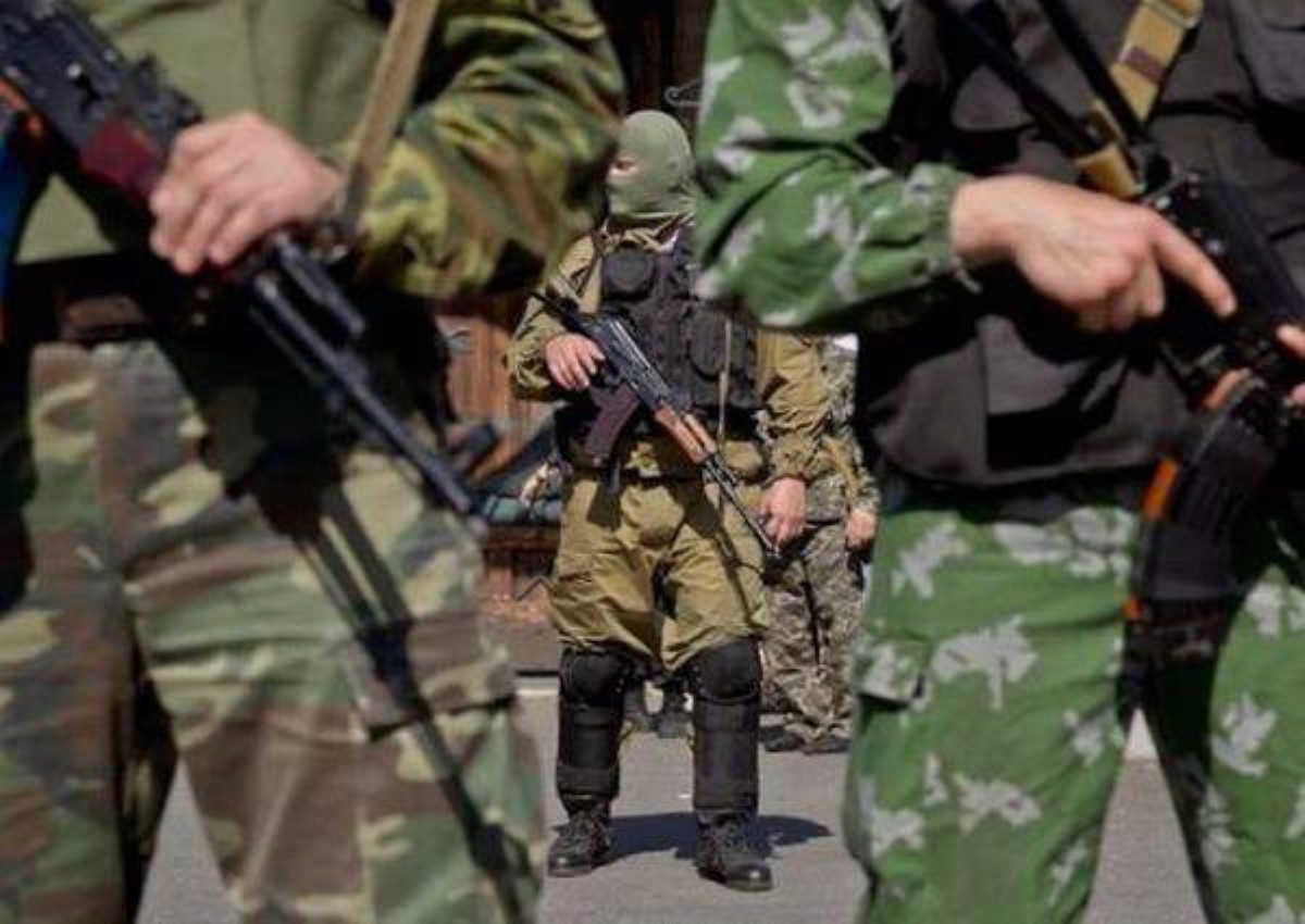 "За людей не считают": боевики "ЛДНР" жалуются на российских офицеров