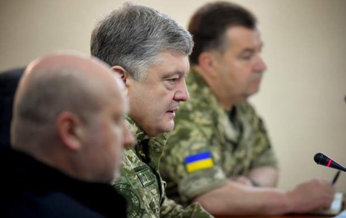 Официально: Порошенко объявил о начале ООС на Донбассе