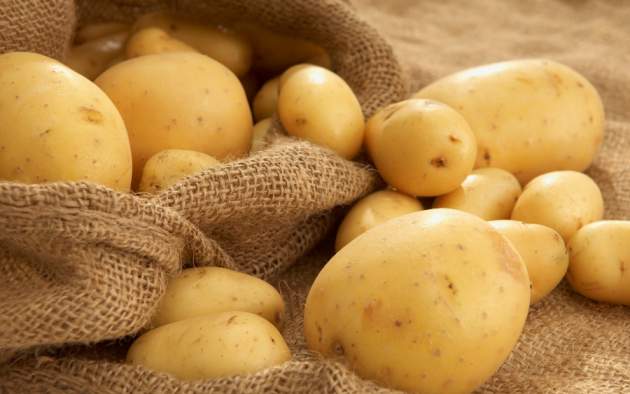 Россия пригрозила запретить белорусскую картошку