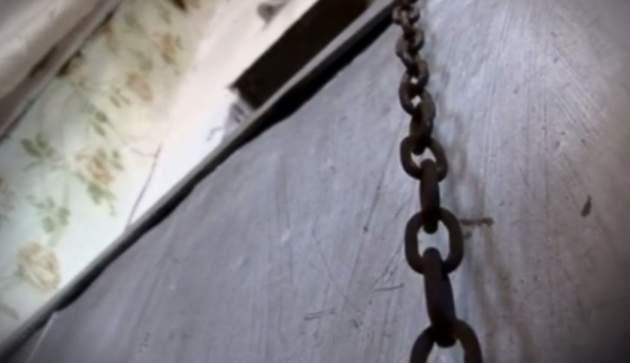 Посадили на цепь: на Донбассе пять строителей попали в рабство