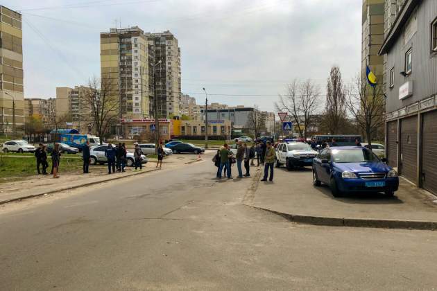 В сети появилось видео задержания "титушек", стрелявших у дома Арбузова