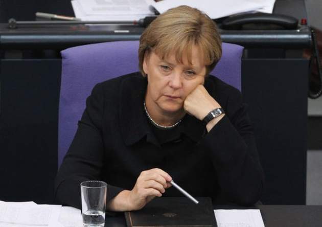 Меркель пожурила Россию за химатаку в Сирии