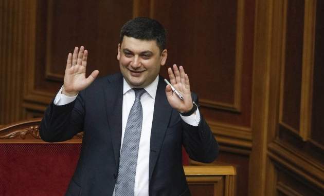 Едет, едет! Бюджетников срочно выгнали драить трассу для Гройсмана