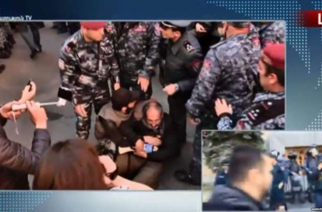 В Армении протестующие перешли к активной фазе противостояния