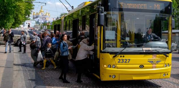 В Киеве общественный транспорт станет бесплатным, но не навсегда