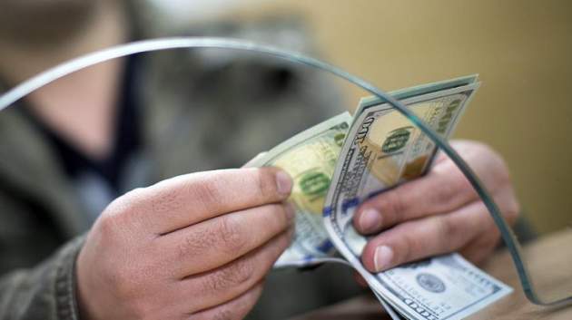 В Украине может резко снизиться курс доллара: к чему готовиться