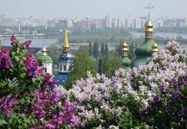 Майские праздники-2018: сколько дней украинцы будут отдыхать