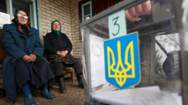 Партии Тимошенко и Порошенко уже объявили себя победителями на выборах