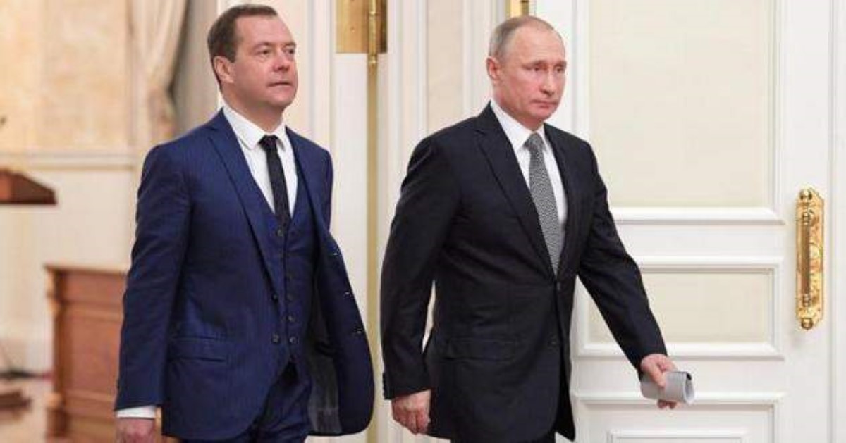 День сурка: в сети шутят над назначением Медведева премьер-министром России