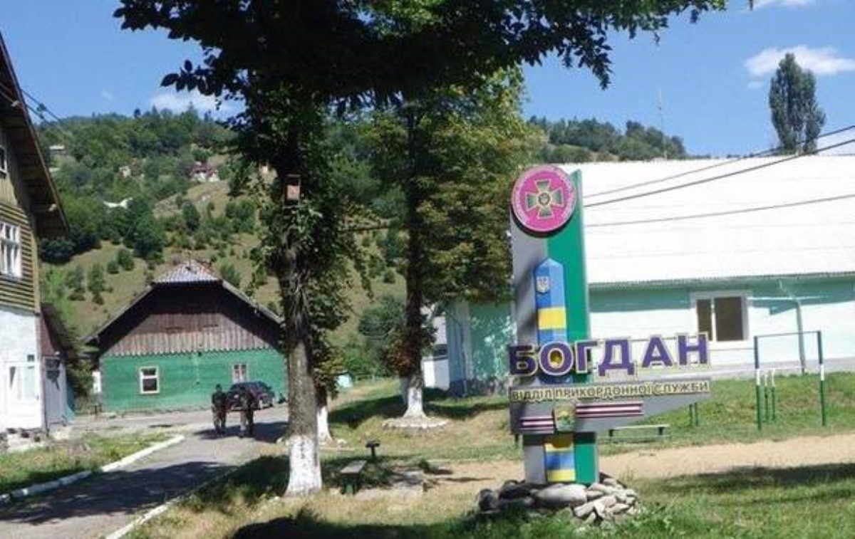 Чтобы "не лез туда, куда не нужно": на Закарпатье местные жители выкрали пограничника