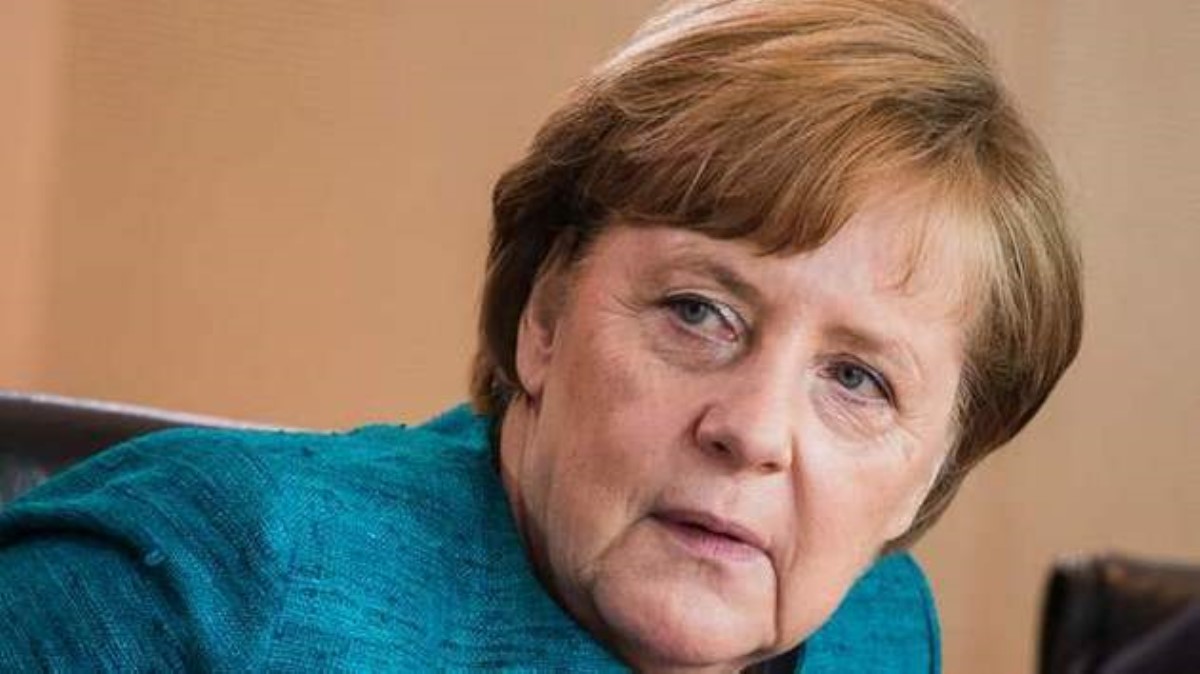 Меркель позвонила Путину, чтобы обсудить Украину