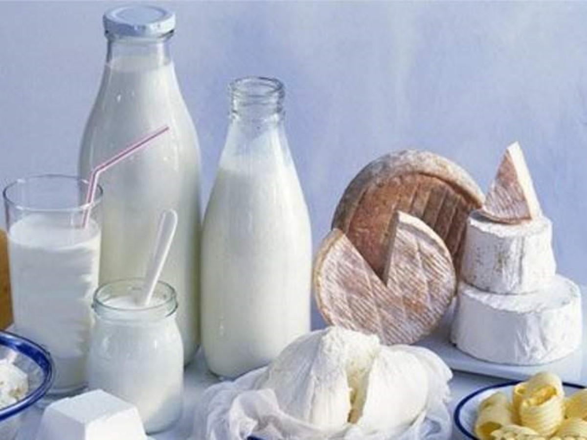 Вызывает рак: украинцам рассказали, из чего делают молочку
