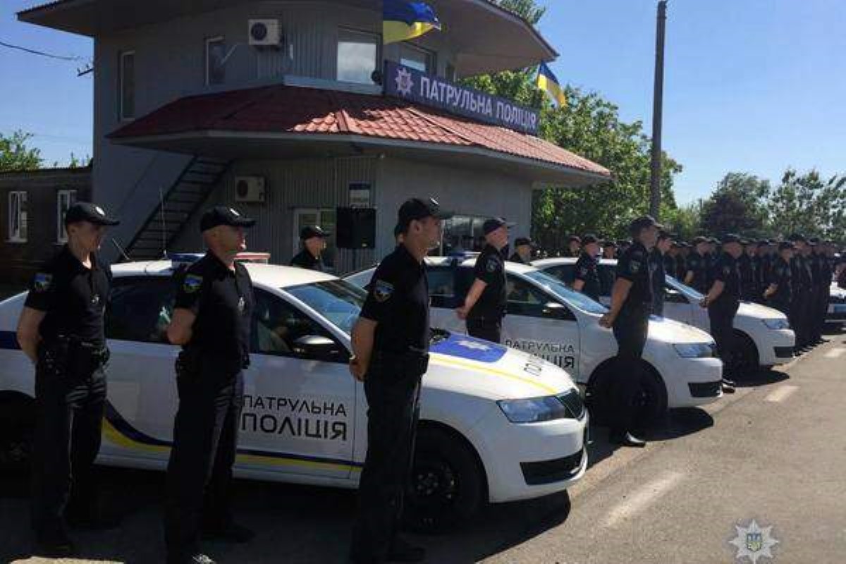 В Украине появилась патрульная полиция Крыма. Видео