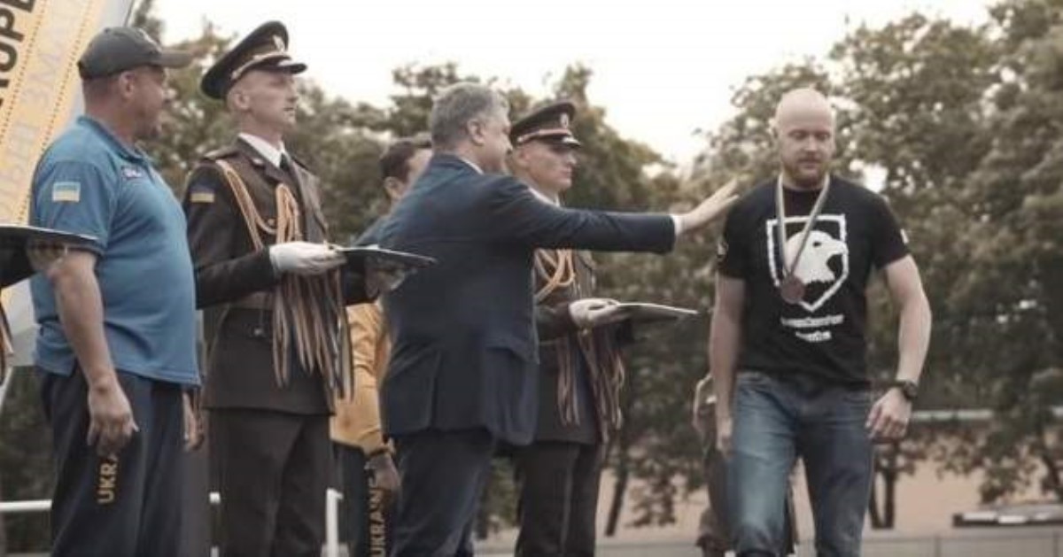 "Азовец", не подавший руку Порошенко, арестован