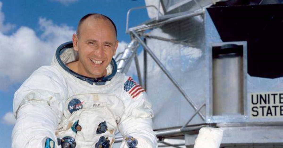 Скончался легендарный астронавт NASA, побывавший на Луне