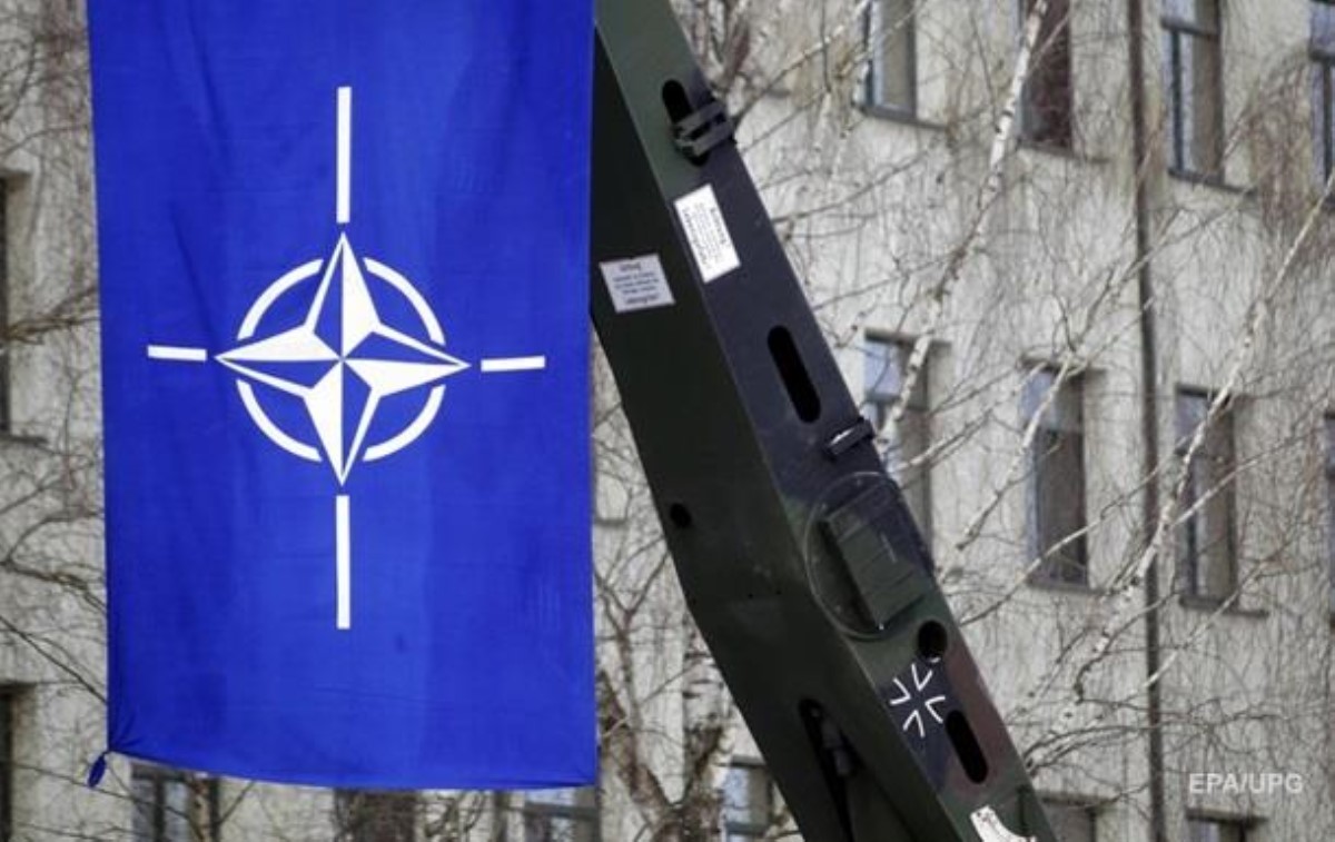 Польша: в спор Украины и Венгрии должно вмешаться НАТО