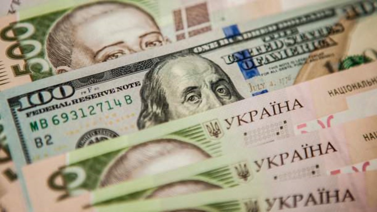 Дешевый доллар: эксперт дал прогноз по курсу валюты