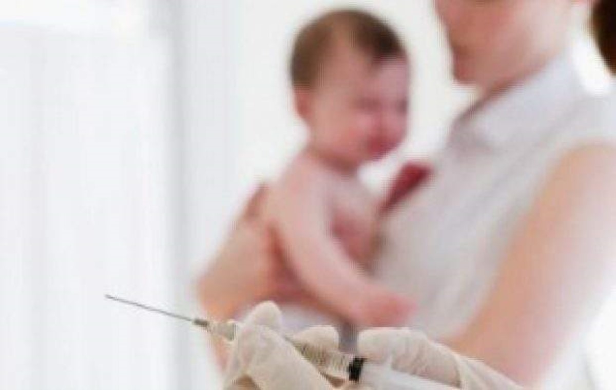 Стало известно, сколько детей погибло в Украине после вакцинации