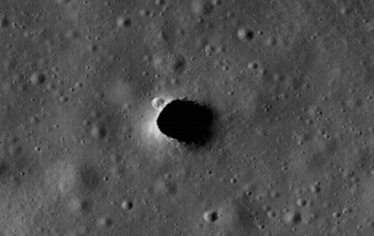 Под поверхностью Луны обнаружены тоннели, в которых может разместиться цивилизация