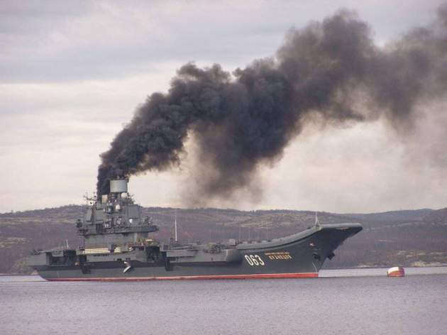 Кремль выкинет $1 млрд на "дымящееся корыто" "Адмирал Кузнецов"