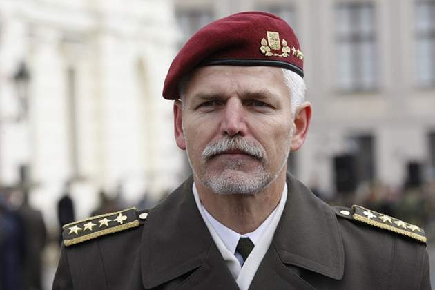 Генерал НАТО рассказал, почему Украине страшно давать много летального оружия
