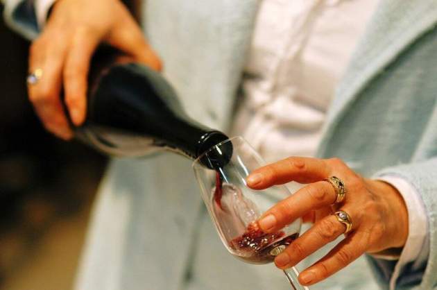 Безопасная доза алкоголя: в Минздраве развеяли очередной миф