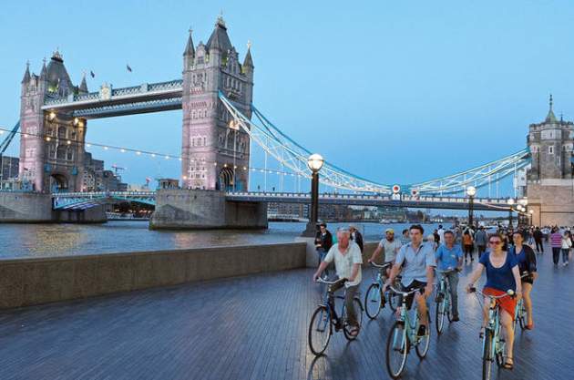 Пешком по Лондону: мэрия города вводит "дни без автомобилей"