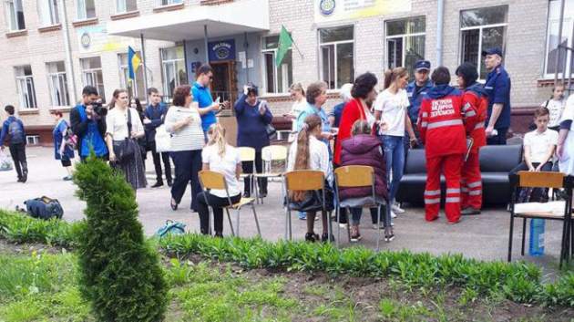 Массовое отравление в школе Харькова: появились подробности
