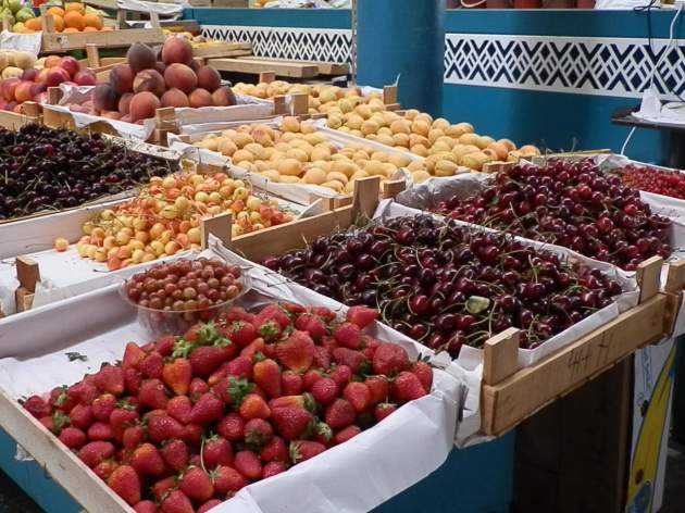 В Украине начался сезон вишни: почем продают ягоду