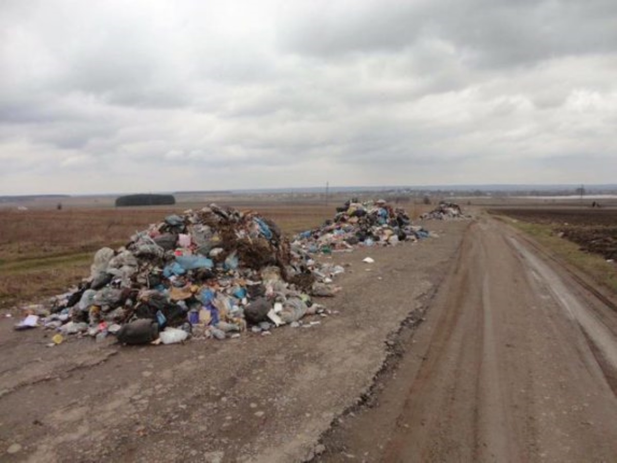 Украина продолжает утопать в мусоре