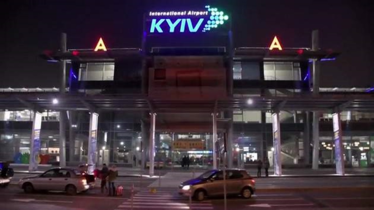 Пассажиры блокируют вылеты самолетов  в аэропорту Киева