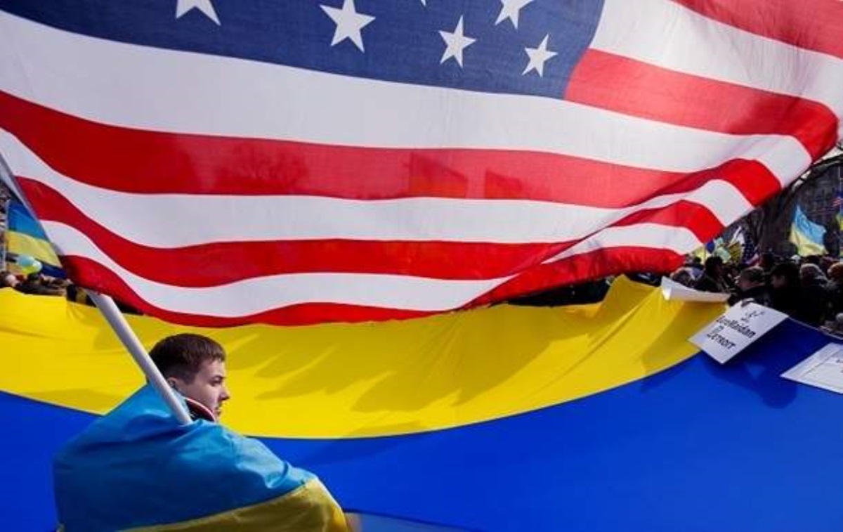 США почти вдвое сократят военную помощь Украине