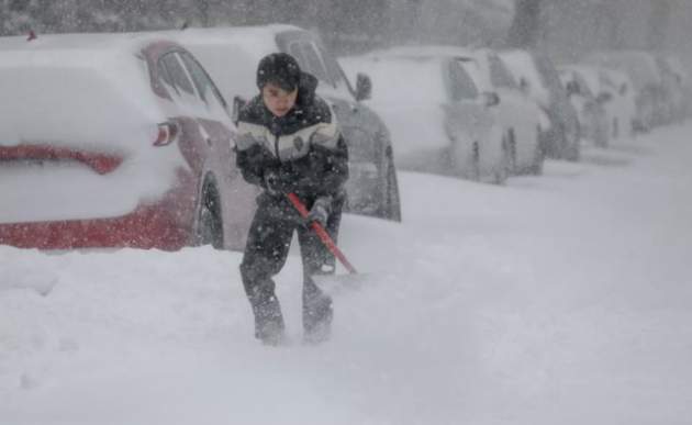 Лето отменяется, Россию заметает снегом: появились кадры стихии
