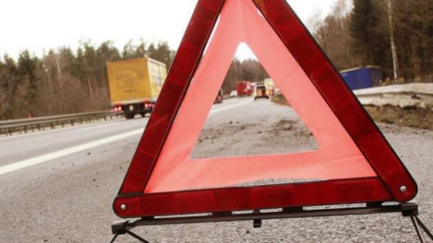 В Полтавской области столкнулись ВАЗ и грузовик: шесть человек пострадали