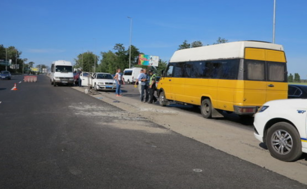 Под Киевом маршрутка насмерть сбила пешехода