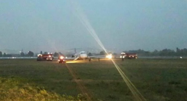 Эвакуации никакой не было: пассажиры рассказали про аварийную посадку самолета в Жулянах