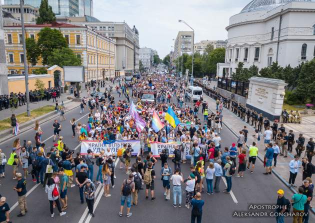 "У вас что, жен нет?" Комаровский прокомментировал ЛГБТ-марш в Киеве