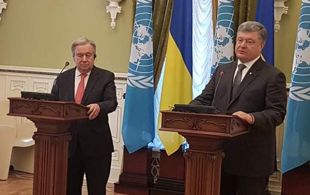 Порошенко и генсек ООН обсудили по телефону миссию на Донбассе