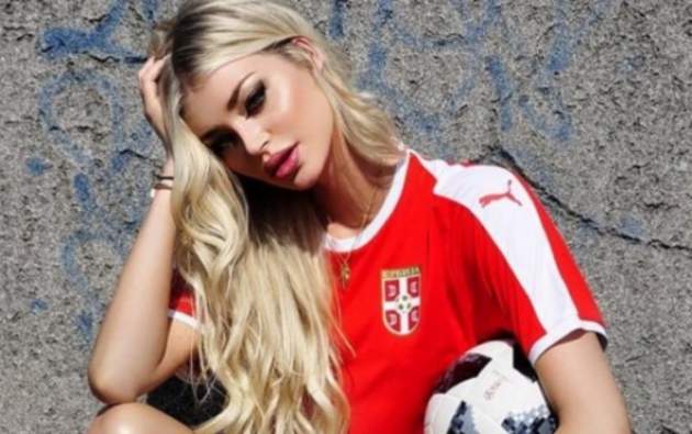 Сногсшибательная девушка игрока сборной Сербии поддержала команду откровенными снимками