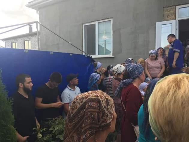 Их же кухонным ножом: в Крыму зарезали семью крымских татар