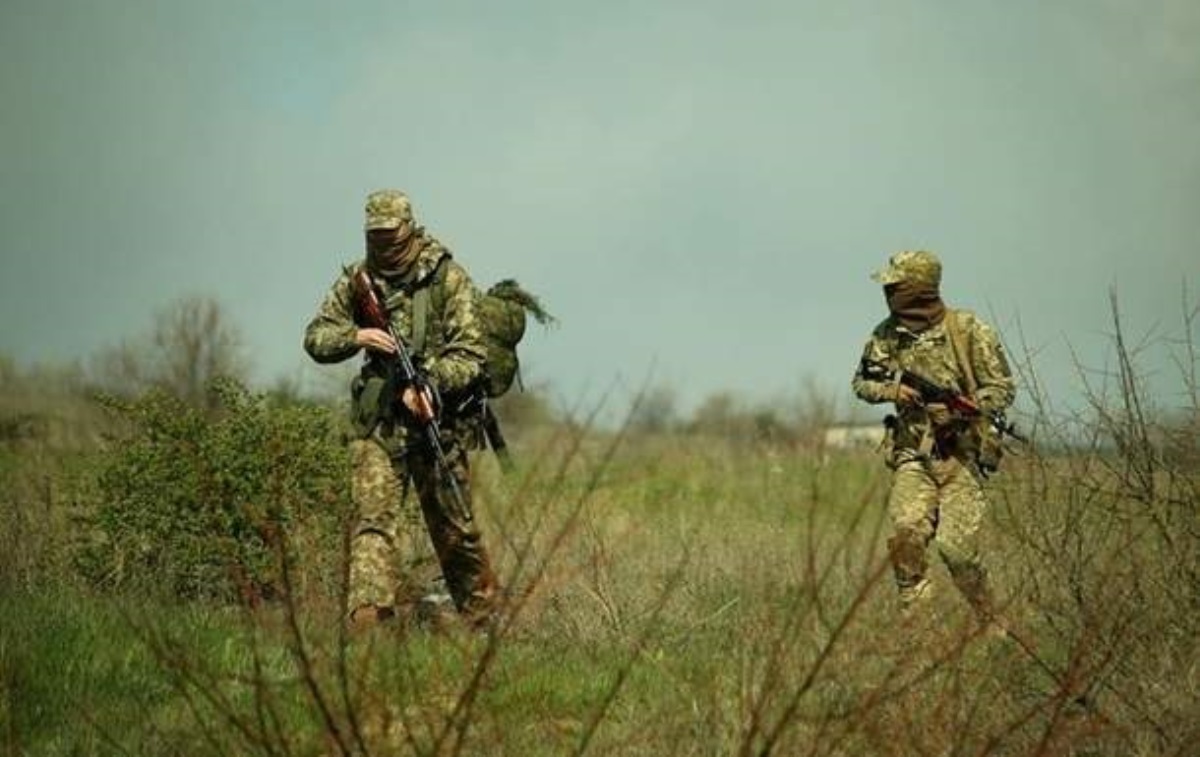 Сутки на Донбассе: 23 обстрела, ранен военный