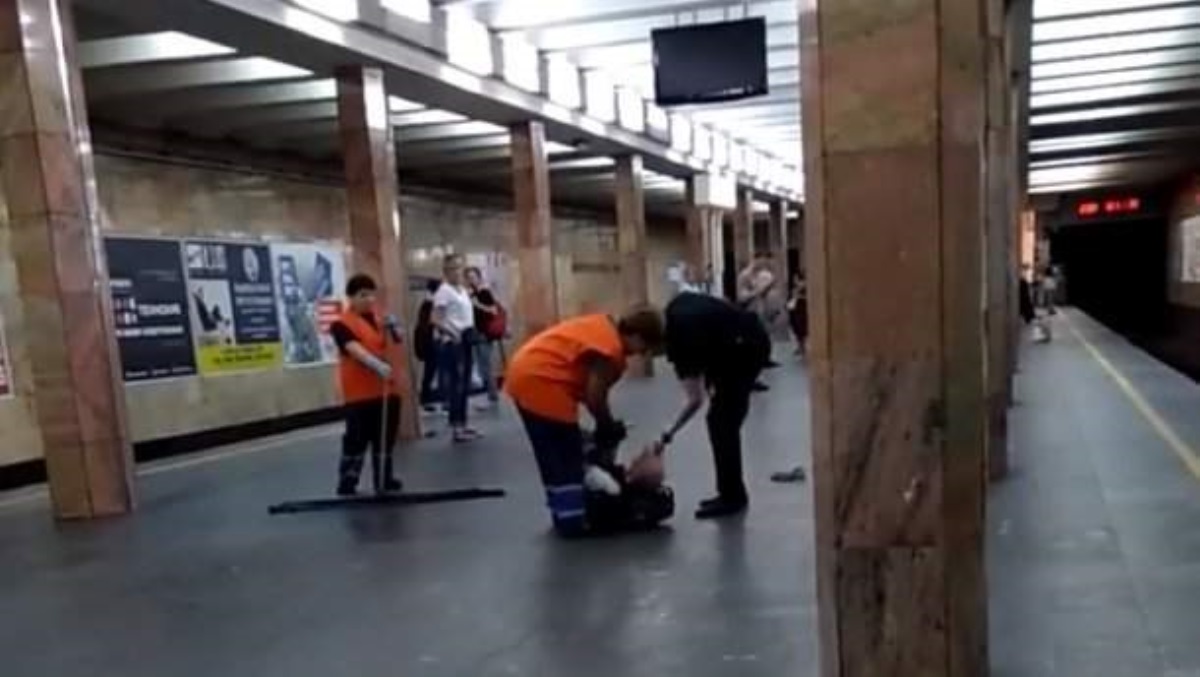 Избиение копом пассажира киевского метро: дело получило неожиданный поворот