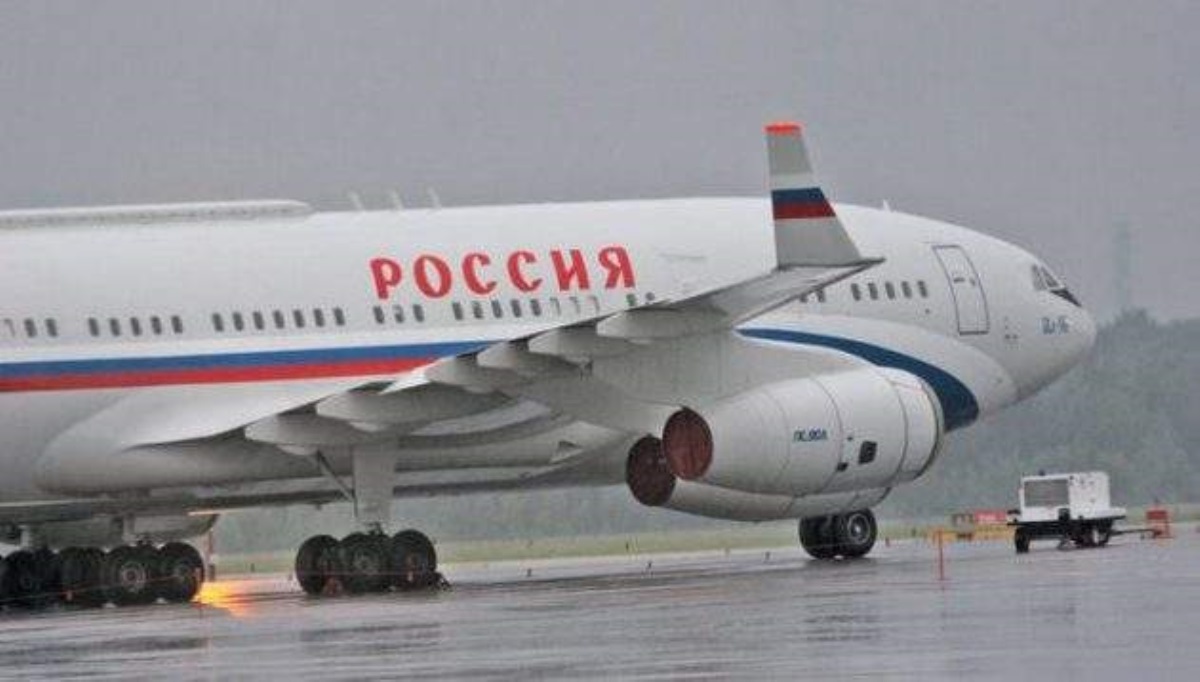 СМИ: самолет Путина нарушил воздушное пространство Эстонии