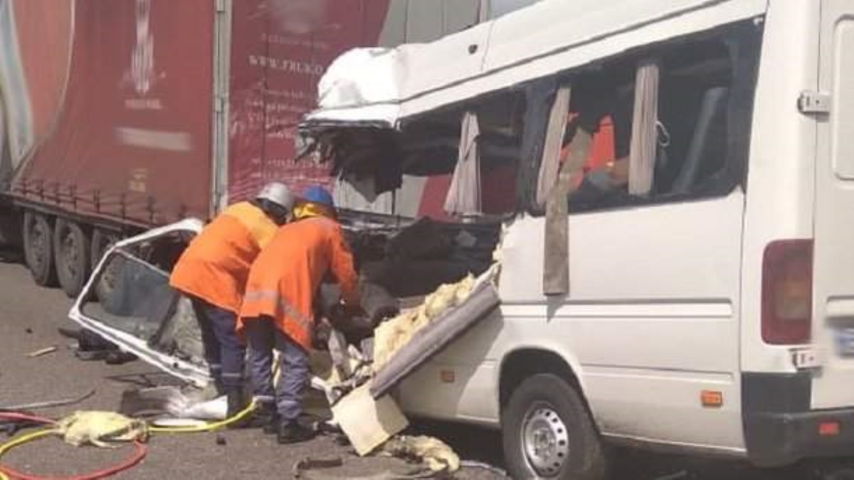 Страшное ДТП на трассе "Киев-Чоп": 10 человек погибли, 10 пострадали