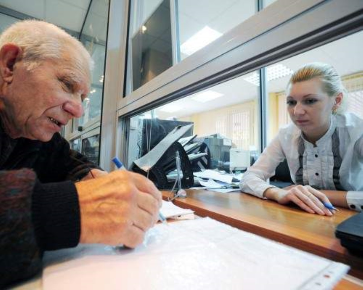 В "Укрпочте" объяснили массовую задержку пенсий в Украине